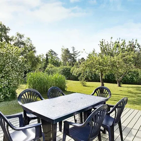 Three-bedroom Holiday In 2