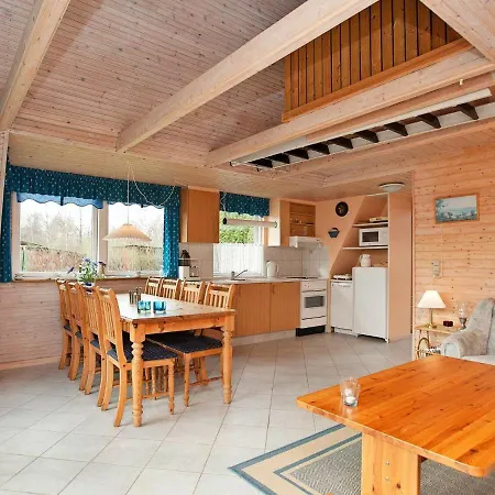 Holiday home Three-bedroom Holiday In 2